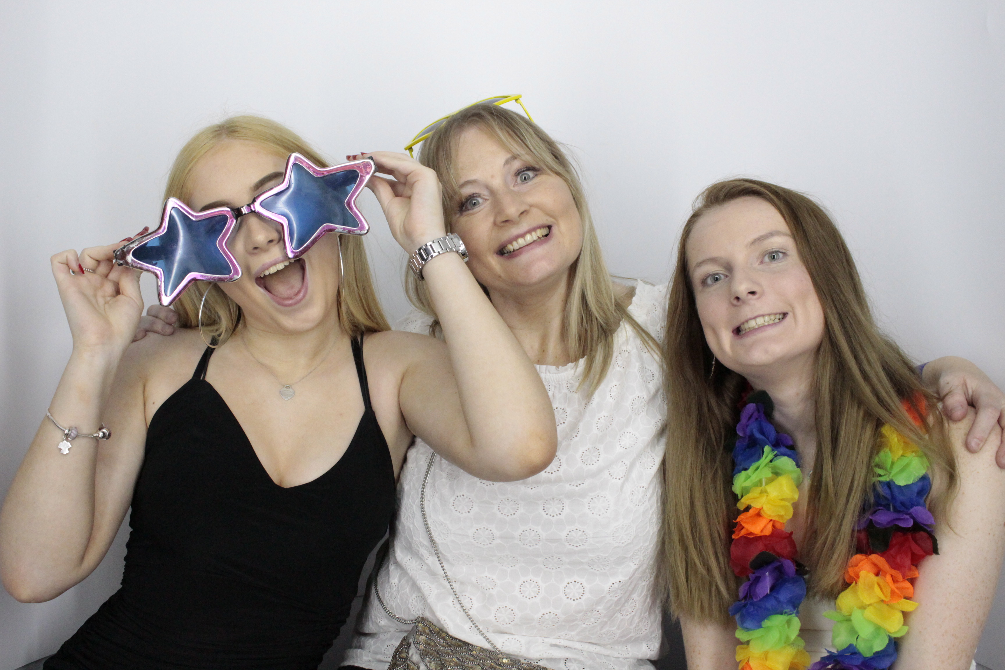 Ellesse's 21st Birthday | View more photos from the event at gallery.myphotoboothexperience.co.uk/u/MyPhotoBoothExperienceLtd/Ellesses-21st-Birthday